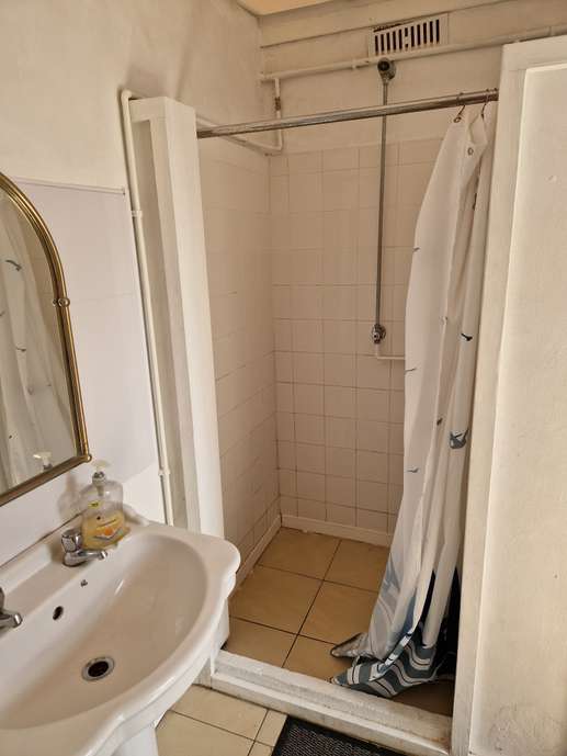 Einem Ort wurde ein Foto hinzugefügt