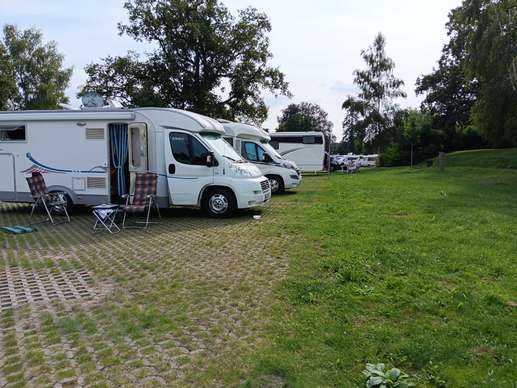 Einem Ort wurde ein Foto hinzugefügt