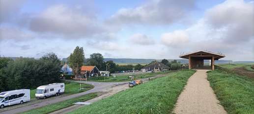 Einem Ort wurde ein Foto hinzugefügt