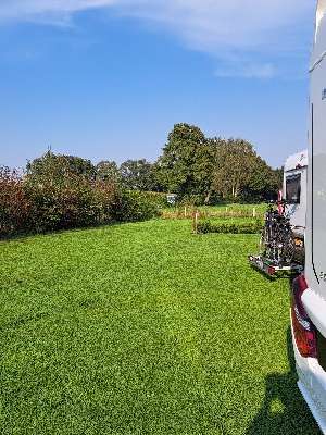 Einem Ort wurde ein Foto hinzugefügt