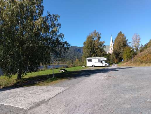 Einem Ort wurde ein Foto hinzugefügt