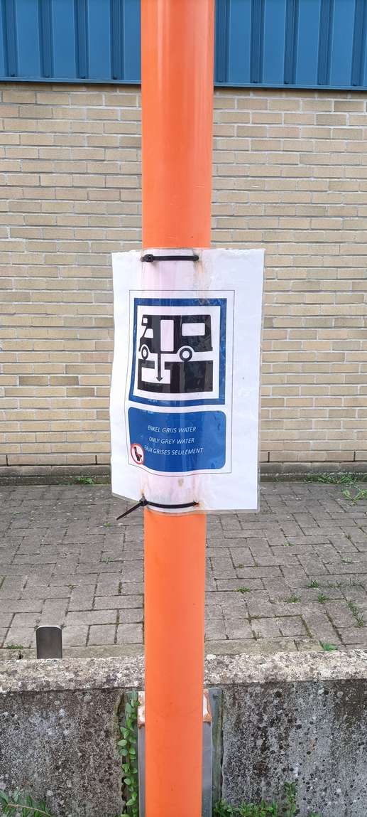 Einem Ort wurde ein Foto hinzugefügt