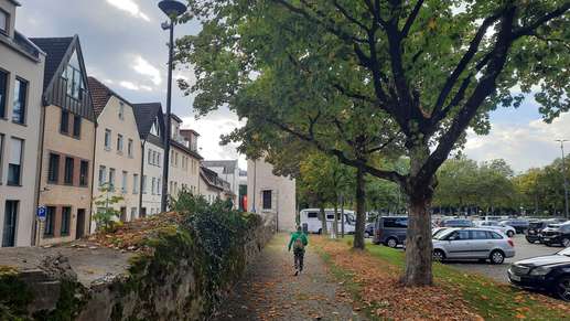 Einem Ort wurde ein Foto hinzugefügt