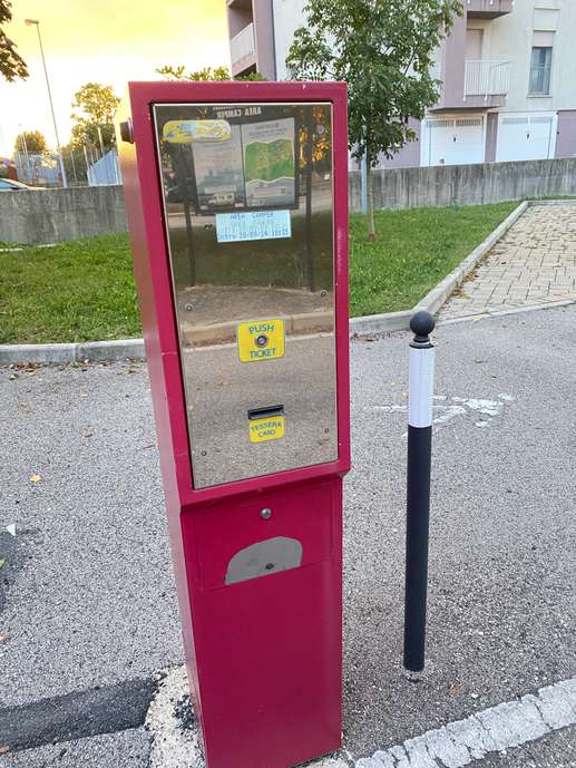 Einem Ort wurde ein Foto hinzugefügt