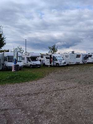 Einem Ort wurde ein Foto hinzugefügt
