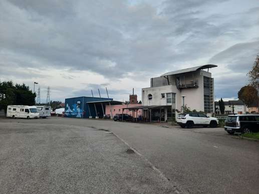 Added a photo to a location