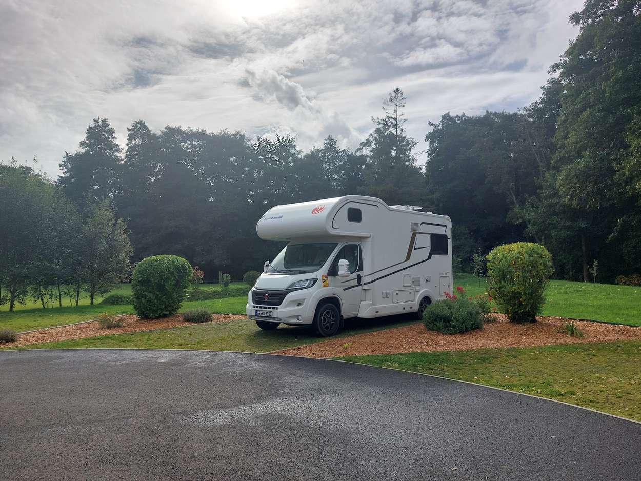 Aire de service et stationnement camping car,  Saint-Jean-du-Doigt
