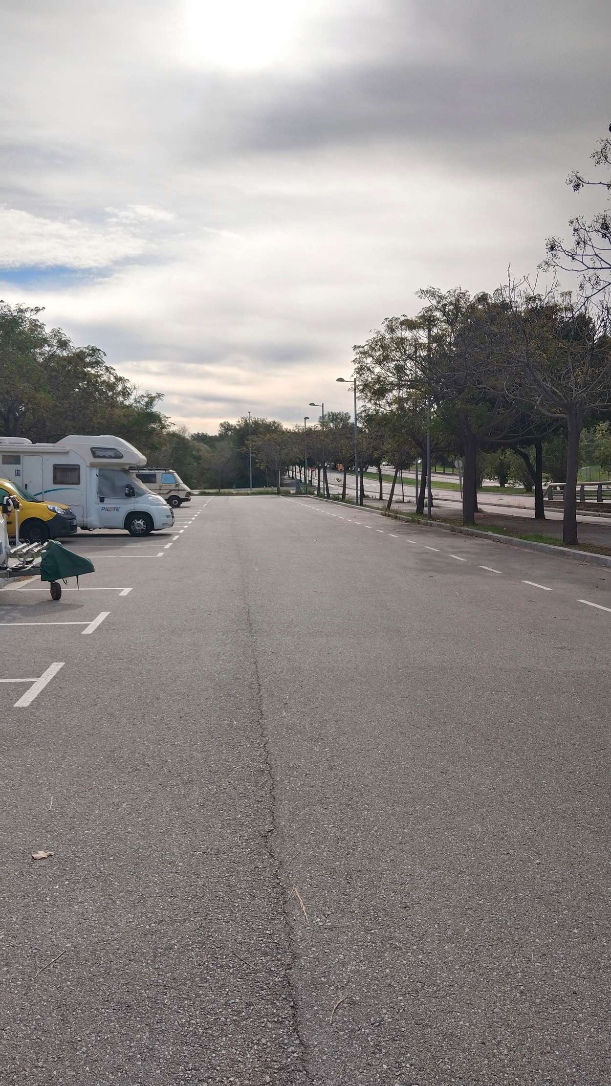 Avinguda Europa, 345 Parking