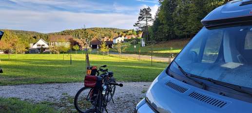 Einem Ort wurde ein Foto hinzugefügt