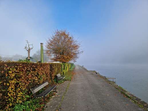 Einem Ort wurde ein Foto hinzugefügt