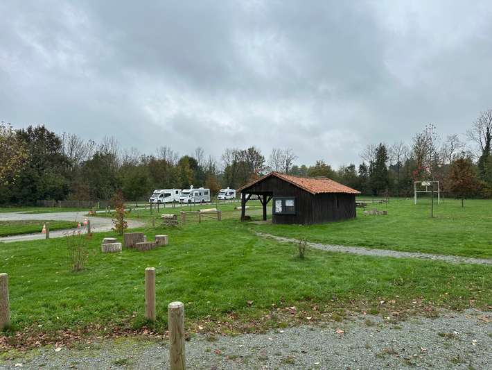 Camping-Car Park de La-Forêt-sur-Sèvre