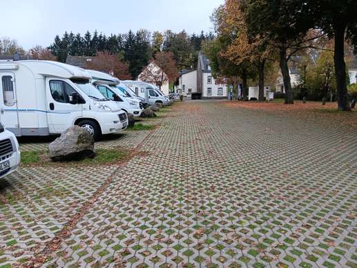 Einem Ort wurde ein Foto hinzugefügt