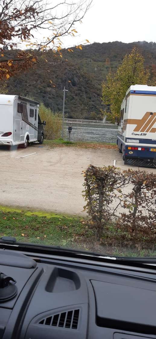 Einem Ort wurde ein Foto hinzugefügt