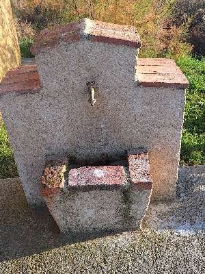 Einem Ort wurde ein Foto hinzugefügt