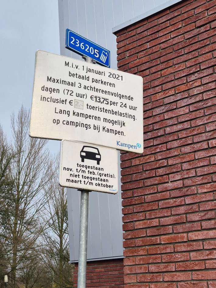 Parking  B.Berghuisplein
