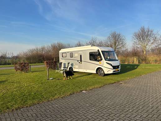 Einem Ort wurde ein Foto hinzugefügt