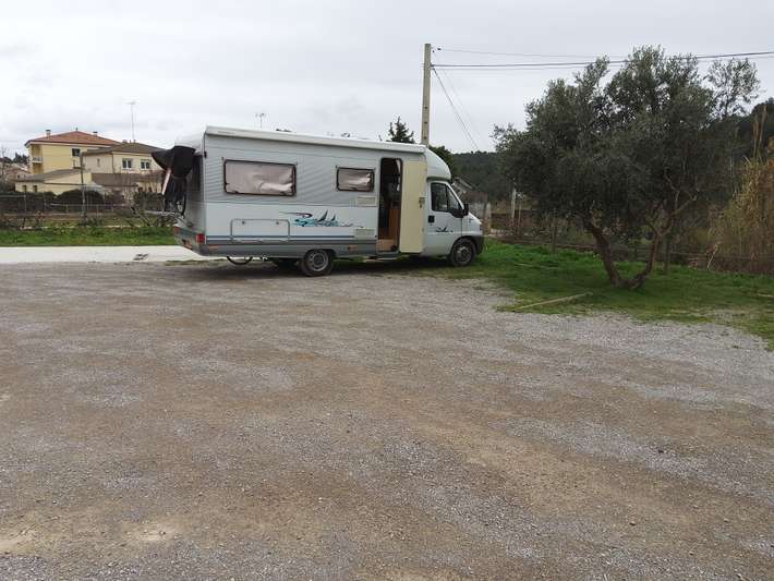 Parking Sant Quinti de Mediona
