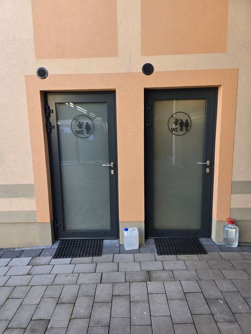 Einem Ort wurde ein Foto hinzugefügt