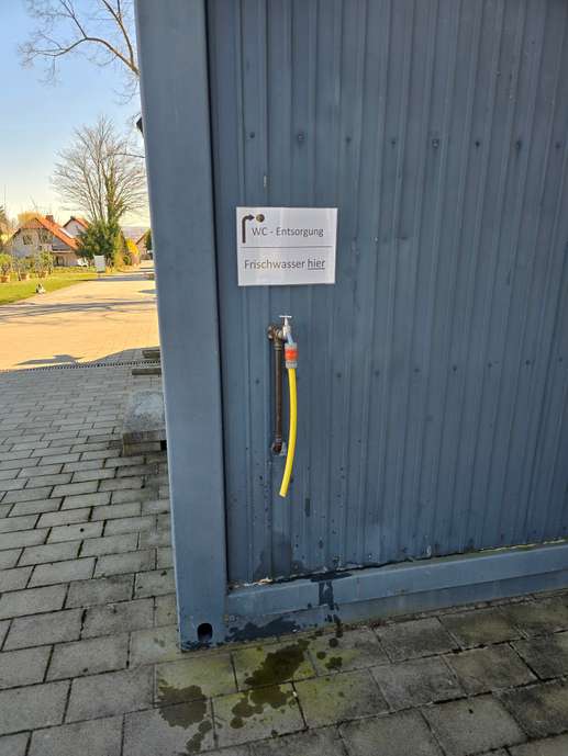 Einem Ort wurde ein Foto hinzugefügt