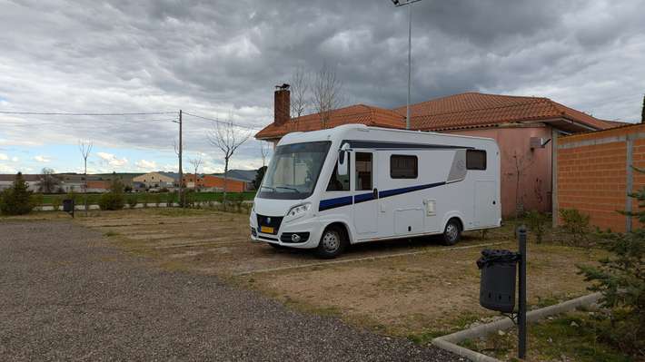 Parking autocaravanas Corrales del Vino 