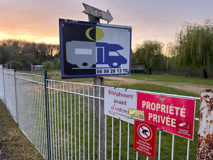 Parking Abjat-sur-Bandiat