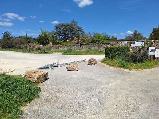 Added a photo to a location