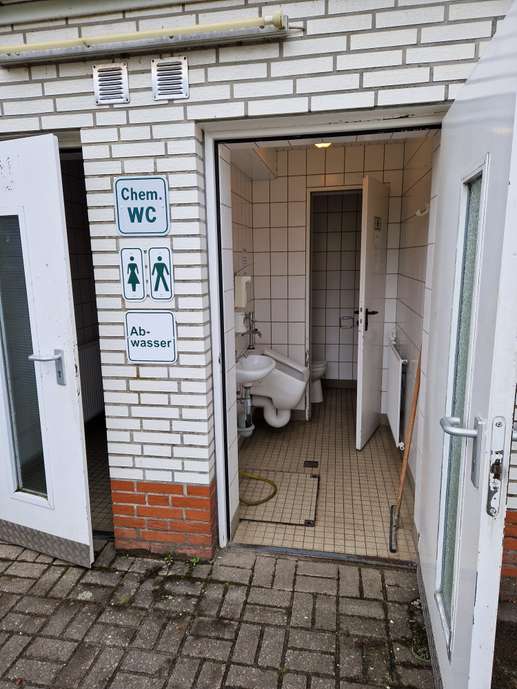 Einem Ort wurde ein Foto hinzugefügt