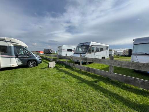 Einem Ort wurde ein Foto hinzugefügt