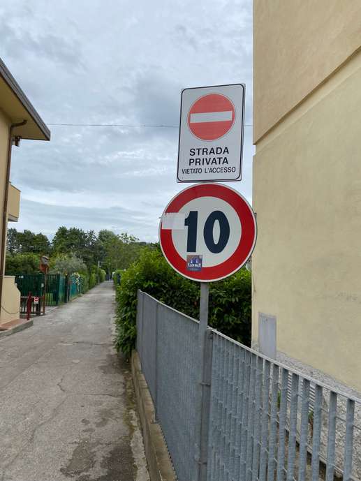 Einem Ort wurde ein Foto hinzugefügt