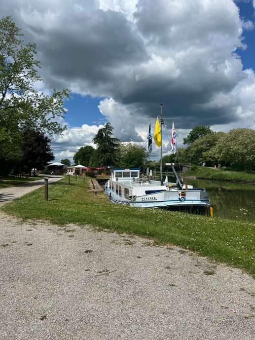 Added a photo to a location