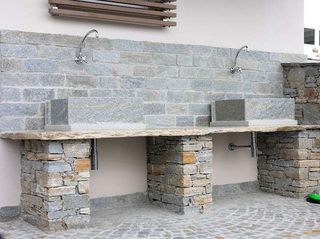 Area Sosta Camper Benna