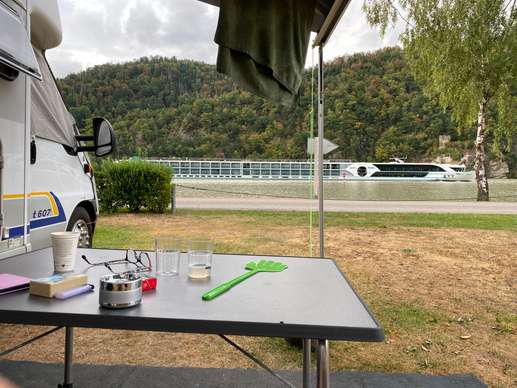 Einem Ort wurde ein Foto hinzugefügt
