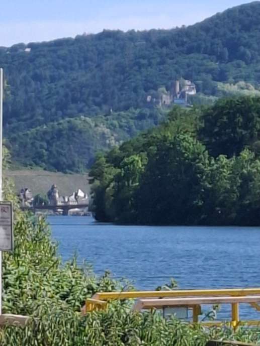 Einem Ort wurde ein Foto hinzugefügt