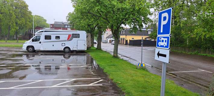 Husbilsparkering MörbylÄnga Hamn