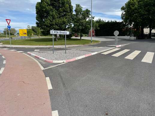 Einem Ort wurde ein Foto hinzugefügt