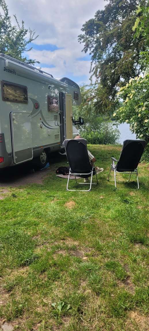 Einem Ort wurde ein Foto hinzugefügt