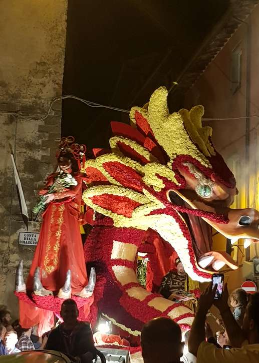 Einem Ort wurde ein Foto hinzugefügt