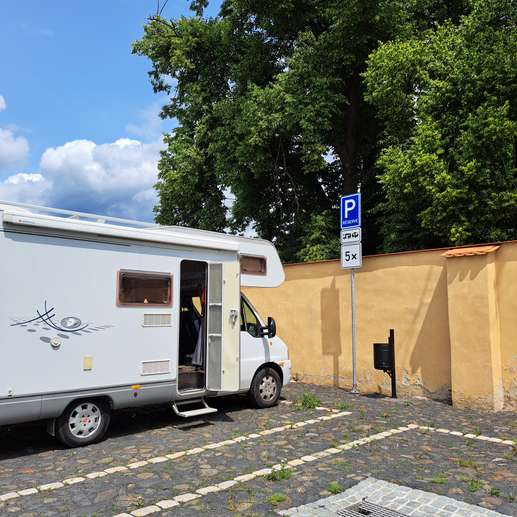 Einem Ort wurde ein Foto hinzugefügt