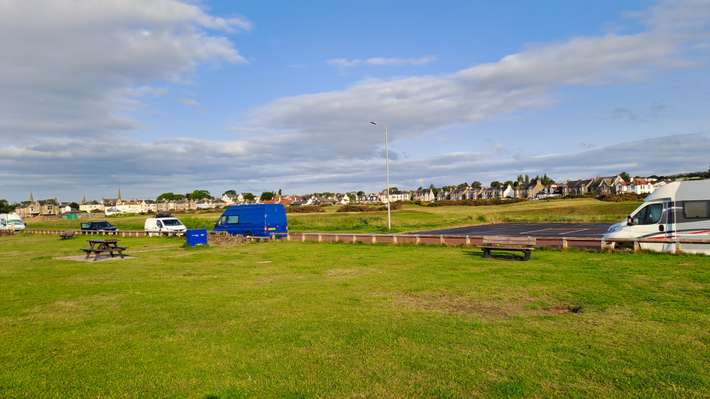 Parking Leven beach