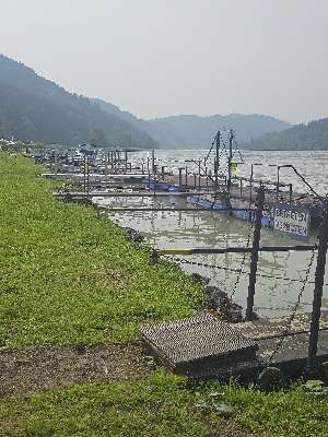 Added a photo to a location