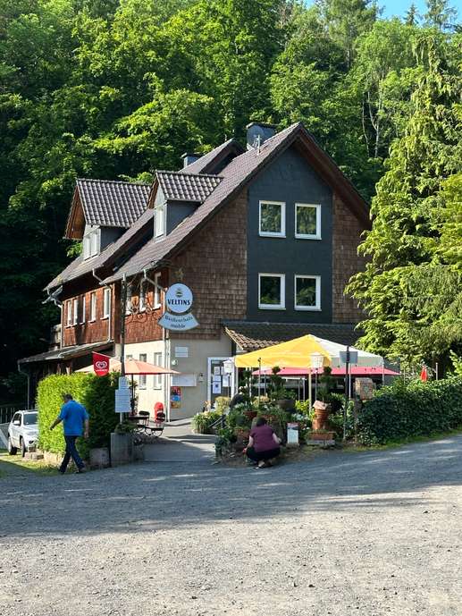 Einem Ort wurde ein Foto hinzugefügt