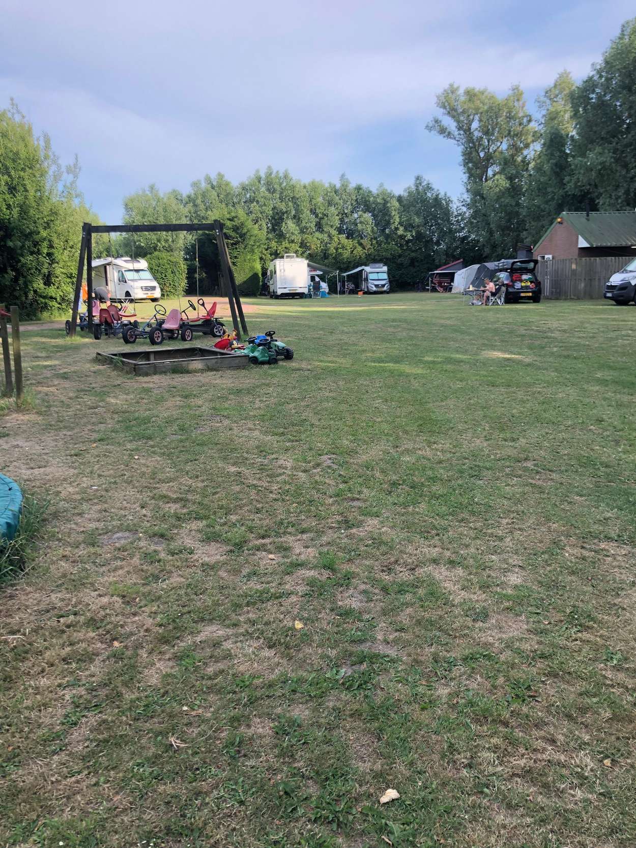 Camping bos en zee