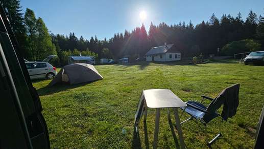 Einem Ort wurde ein Foto hinzugefügt