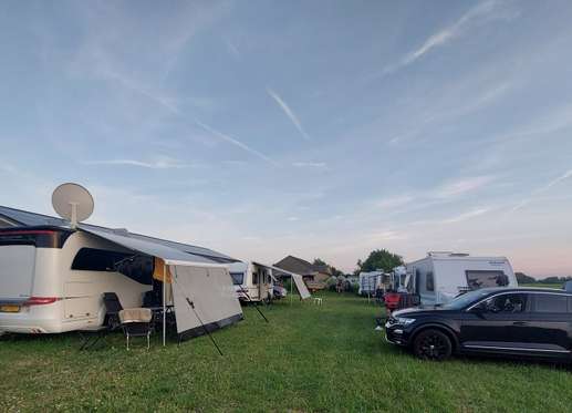 Einem Ort wurde ein Foto hinzugefügt