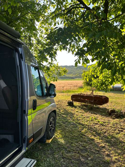 Einem Ort wurde ein Foto hinzugefügt