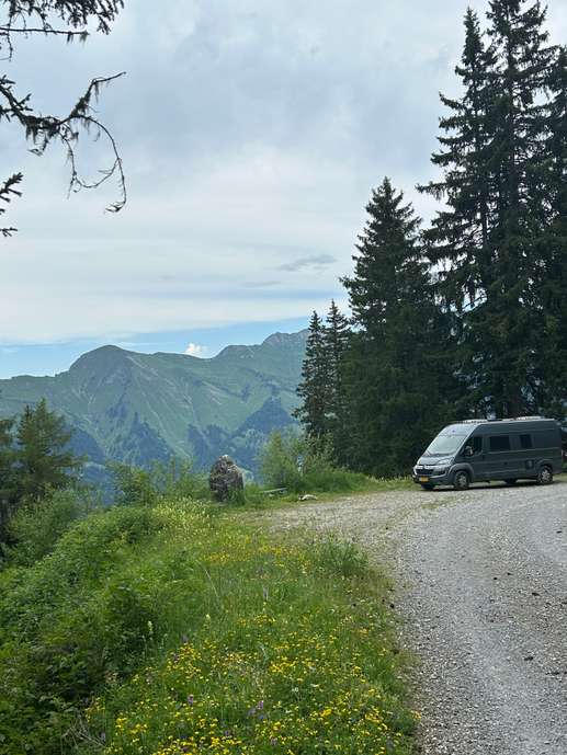Einem Ort wurde ein Foto hinzugefügt