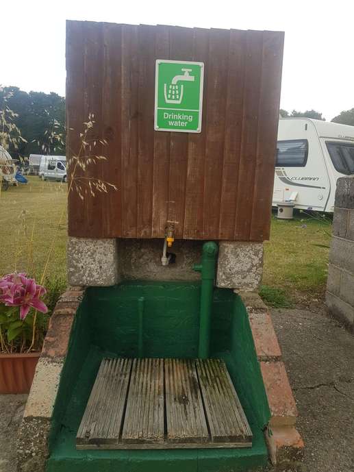 Einem Ort wurde ein Foto hinzugefügt