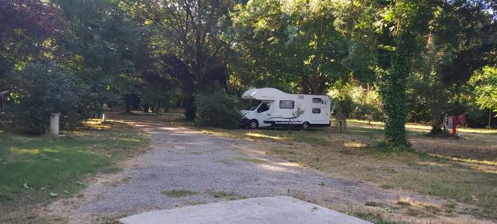 Camping Aux Tonneaux
