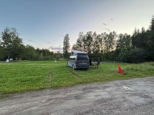 Einem Ort wurde ein Foto hinzugefügt