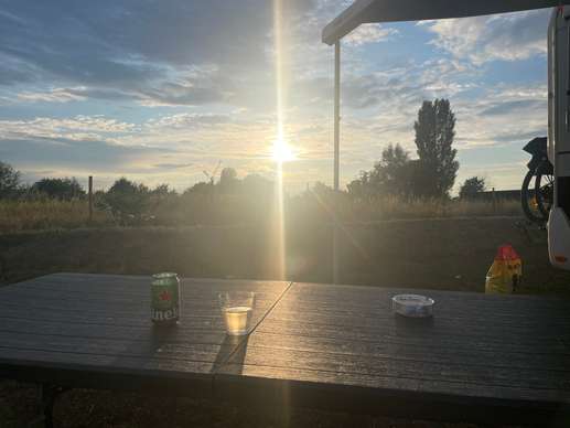 Einem Ort wurde ein Foto hinzugefügt